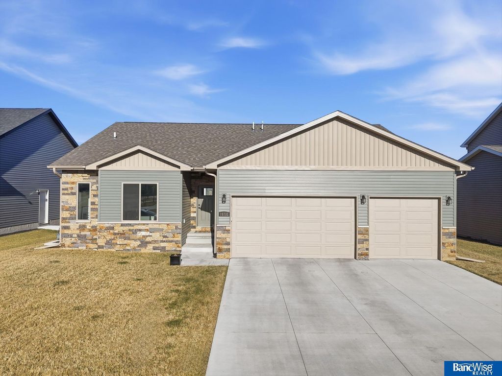 11731 N 145Th Street, Waverly, NE 68462