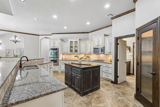 1821 NW 196th Street, Edmond, OK 73012