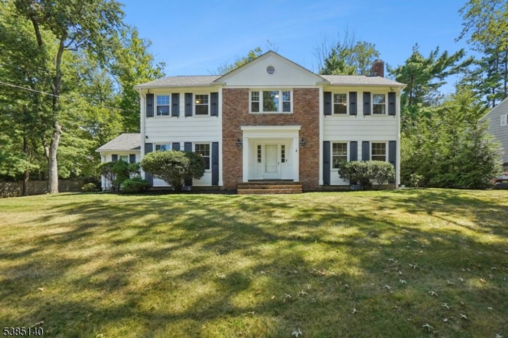 346 Long Hill Dr, Millburn Twp., NJ 07078