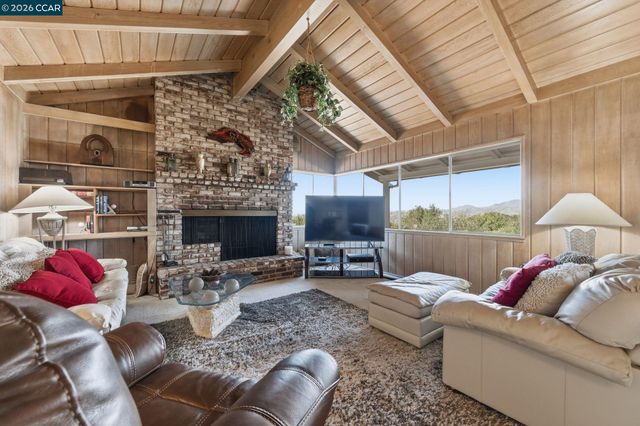 300 Oak View Ter, Danville, CA 94526