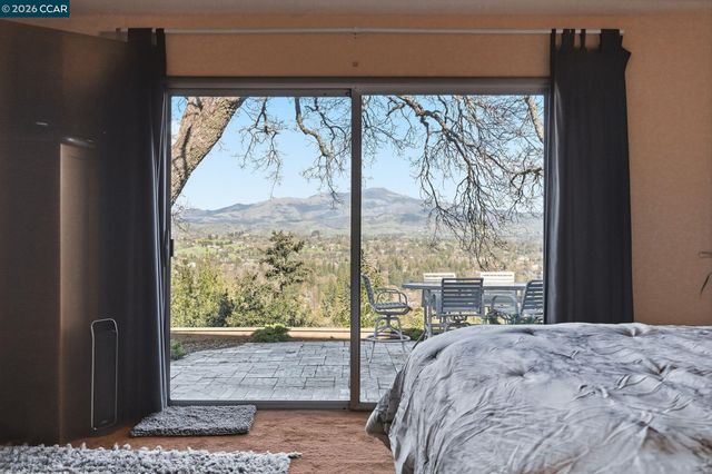 300 Oak View Ter, Danville, CA 94526