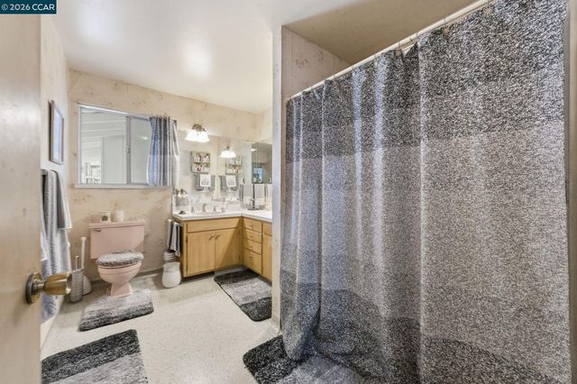 300 Oak View Ter, Danville, CA 94526