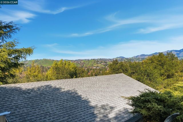 300 Oak View Ter, Danville, CA 94526