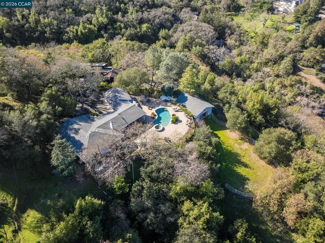 300 Oak View Ter, Danville, CA 94526