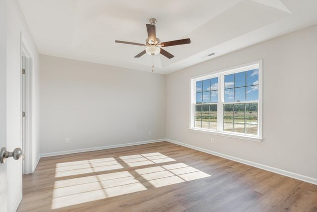 913 Woodside Dr., Conway, SC 29526