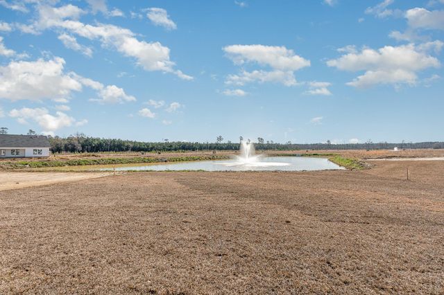 913 Woodside Dr., Conway, SC 29526