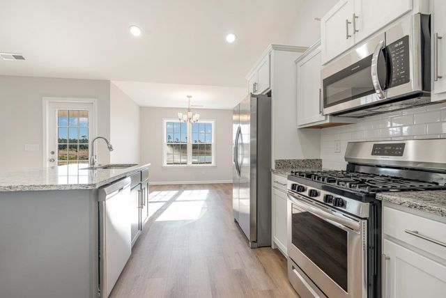 913 Woodside Dr., Conway, SC 29526