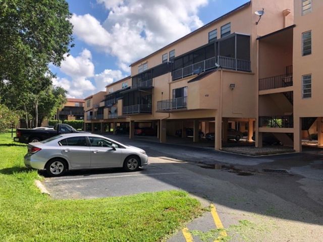430 Commodore Drive 310, Plantation, FL 33325