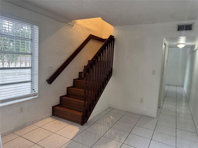 11 SW 32nd Avenue 4, Miami, FL 33135