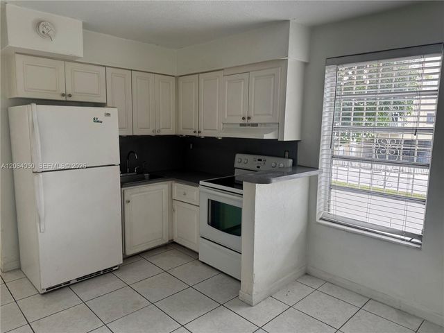 11 SW 32nd Avenue 4, Miami, FL 33135