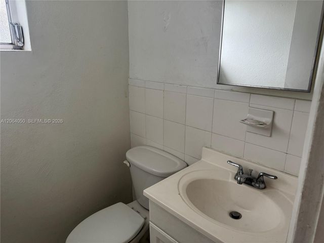 11 SW 32nd Avenue 4, Miami, FL 33135