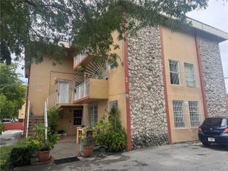 11 SW 32nd Avenue 4, Miami, FL 33135
