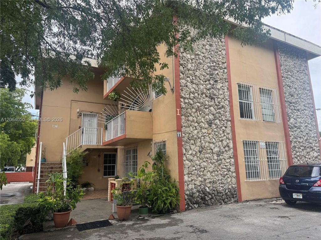 11 SW 32nd Avenue 4, Miami, FL 33135