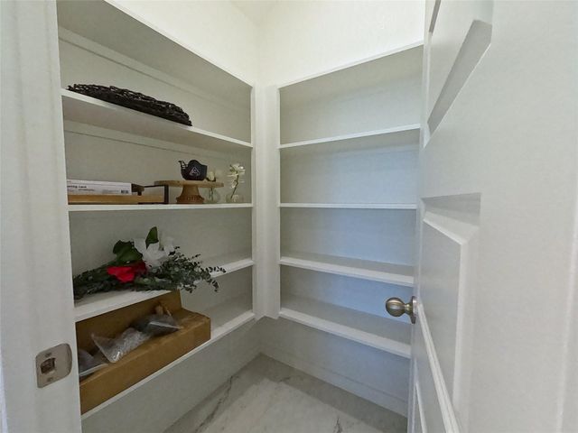 8323 Amber Summit Lane, Angleton, TX 77515