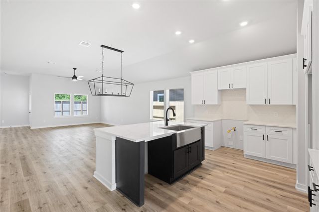 8323 Amber Summit Lane, Angleton, TX 77515