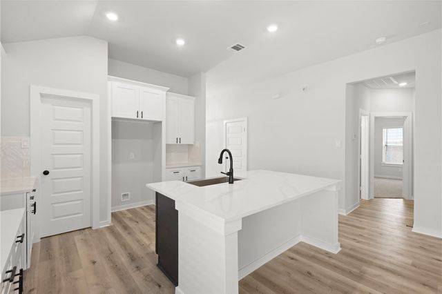 8323 Amber Summit Lane, Angleton, TX 77515