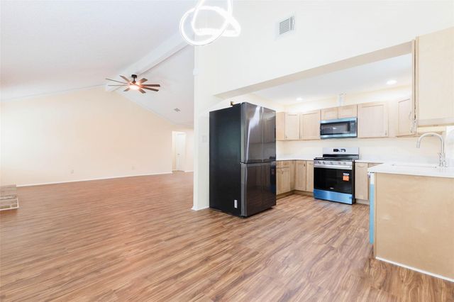 5614 Briarwood Forest Drive, Houston, TX 77088