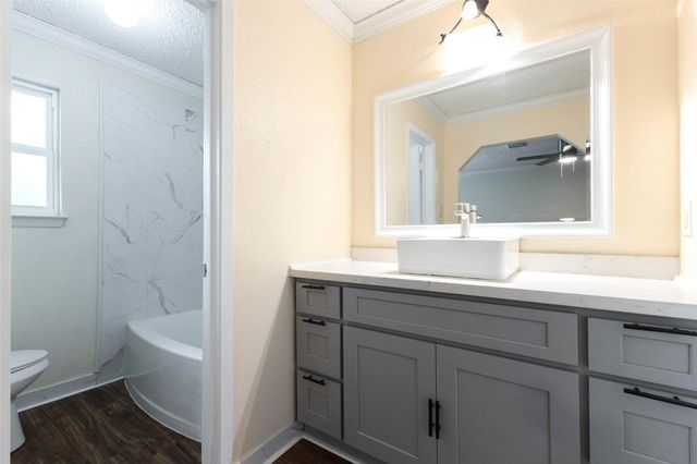 5614 Briarwood Forest Drive, Houston, TX 77088