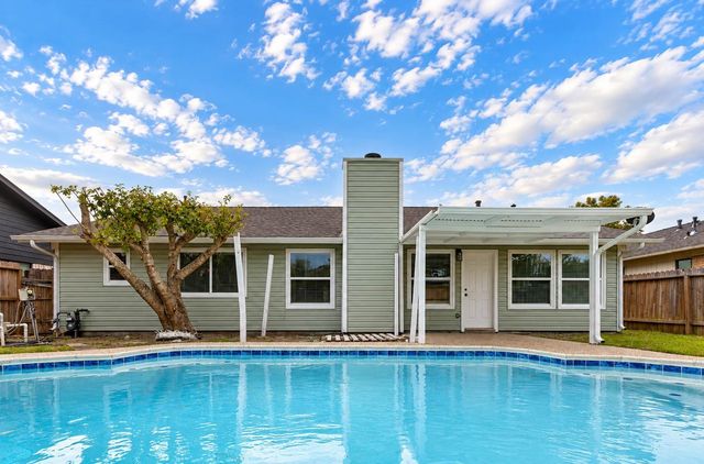 5614 Briarwood Forest Drive, Houston, TX 77088