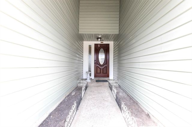 5614 Briarwood Forest Drive, Houston, TX 77088