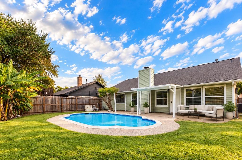 5614 Briarwood Forest Drive, Houston, TX 77088
