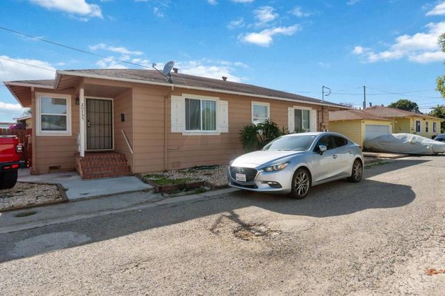 20753 Agnes Lane, Hayward, CA 94541