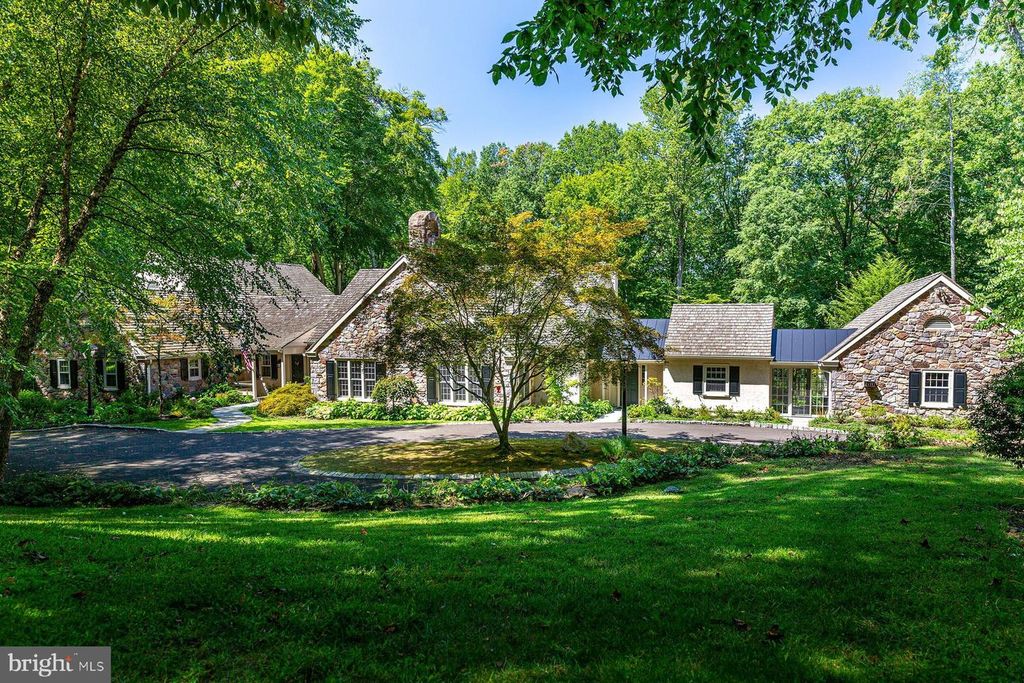 6731 PAXSON RD, NEW HOPE, PA 18938 — exterior