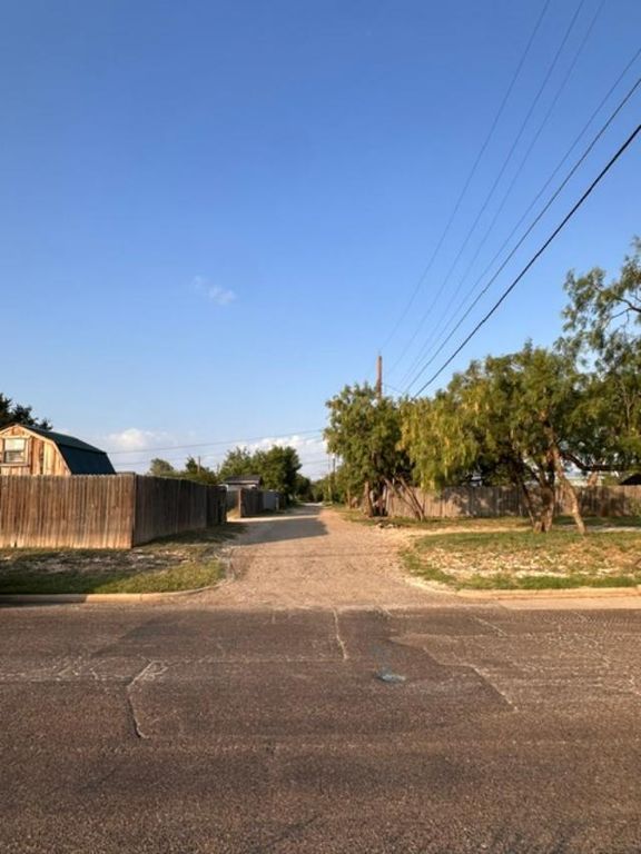 Image 12 of property listing at 2502 Pecan Street, San Angelo, TX 76903