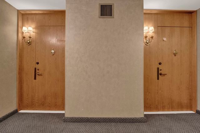 40 E Delaware Place 1702, Chicago, IL 60611
