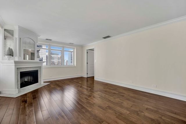 40 E Delaware Place 1702, Chicago, IL 60611