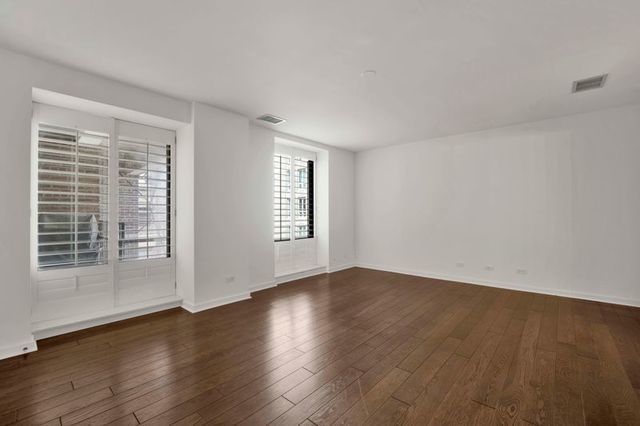 40 E Delaware Place 1702, Chicago, IL 60611