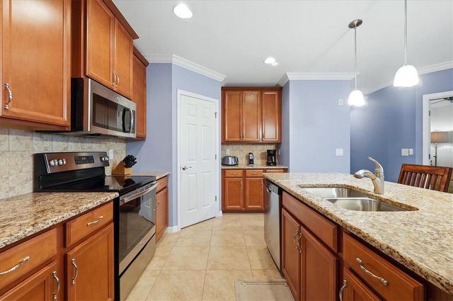4235 EXPEDITION WAY 102, Osprey, FL 34229