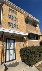 5822 W 79th Street 1, Burbank, IL 60459