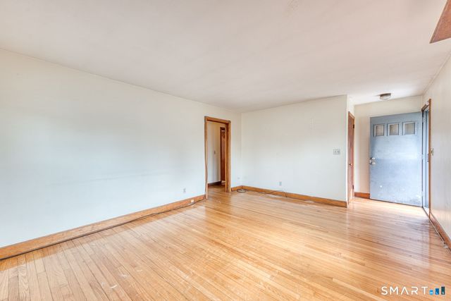 20 George Avenue, Groton, CT 06340