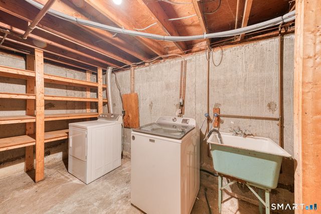 20 George Avenue, Groton, CT 06340