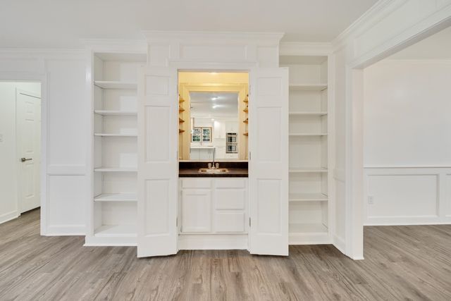 2243 W GLENALDEN DR, Germantown, TN 38139