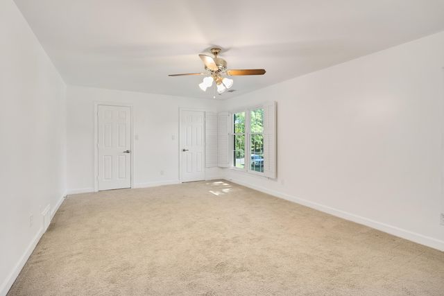 2243 W GLENALDEN DR, Germantown, TN 38139