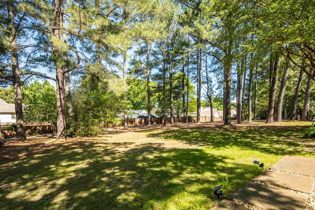 2243 W GLENALDEN DR, Germantown, TN 38139
