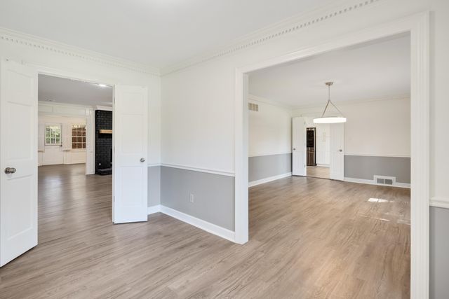 2243 W GLENALDEN DR, Germantown, TN 38139