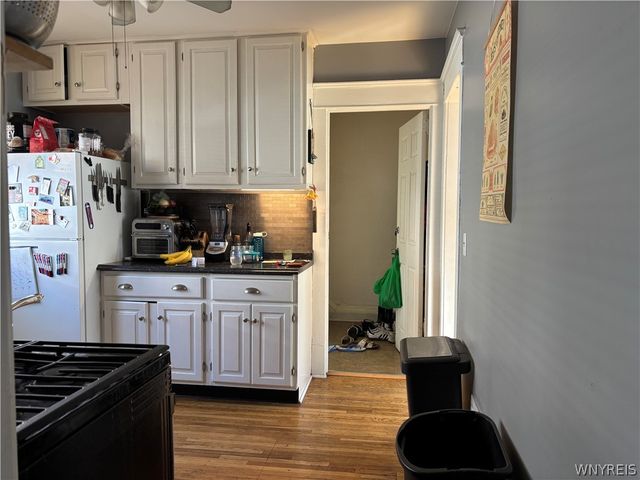 15 Stratford Road, Buffalo, NY 14216