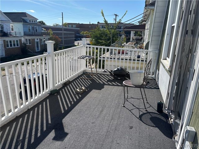 15 Stratford Road, Buffalo, NY 14216
