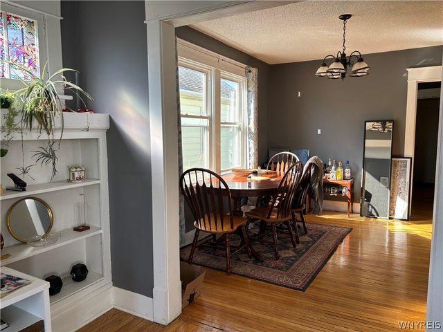 15 Stratford Road, Buffalo, NY 14216