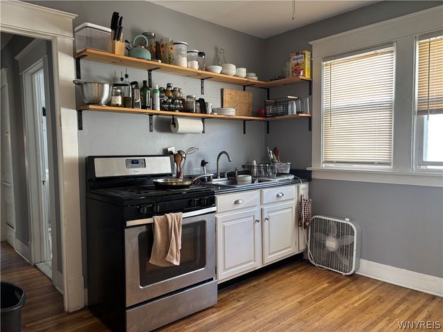 15 Stratford Road, Buffalo, NY 14216