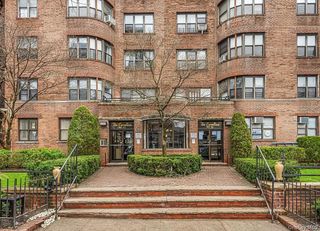 9876 Queens Boulevard 6L, Rego Park, NY 11374