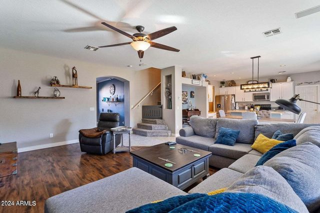 9022 W ROSS Avenue, Peoria, AZ 85382