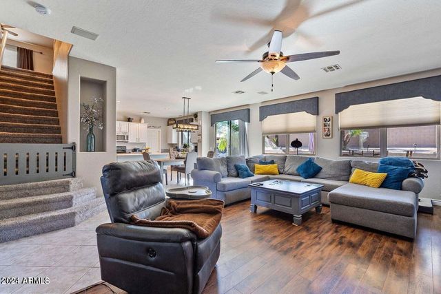 9022 W ROSS Avenue, Peoria, AZ 85382