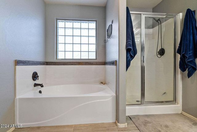 9022 W ROSS Avenue, Peoria, AZ 85382