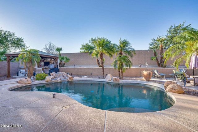9022 W ROSS Avenue, Peoria, AZ 85382