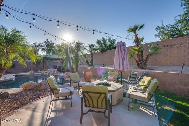 9022 W ROSS Avenue, Peoria, AZ 85382