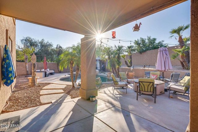 9022 W ROSS Avenue, Peoria, AZ 85382